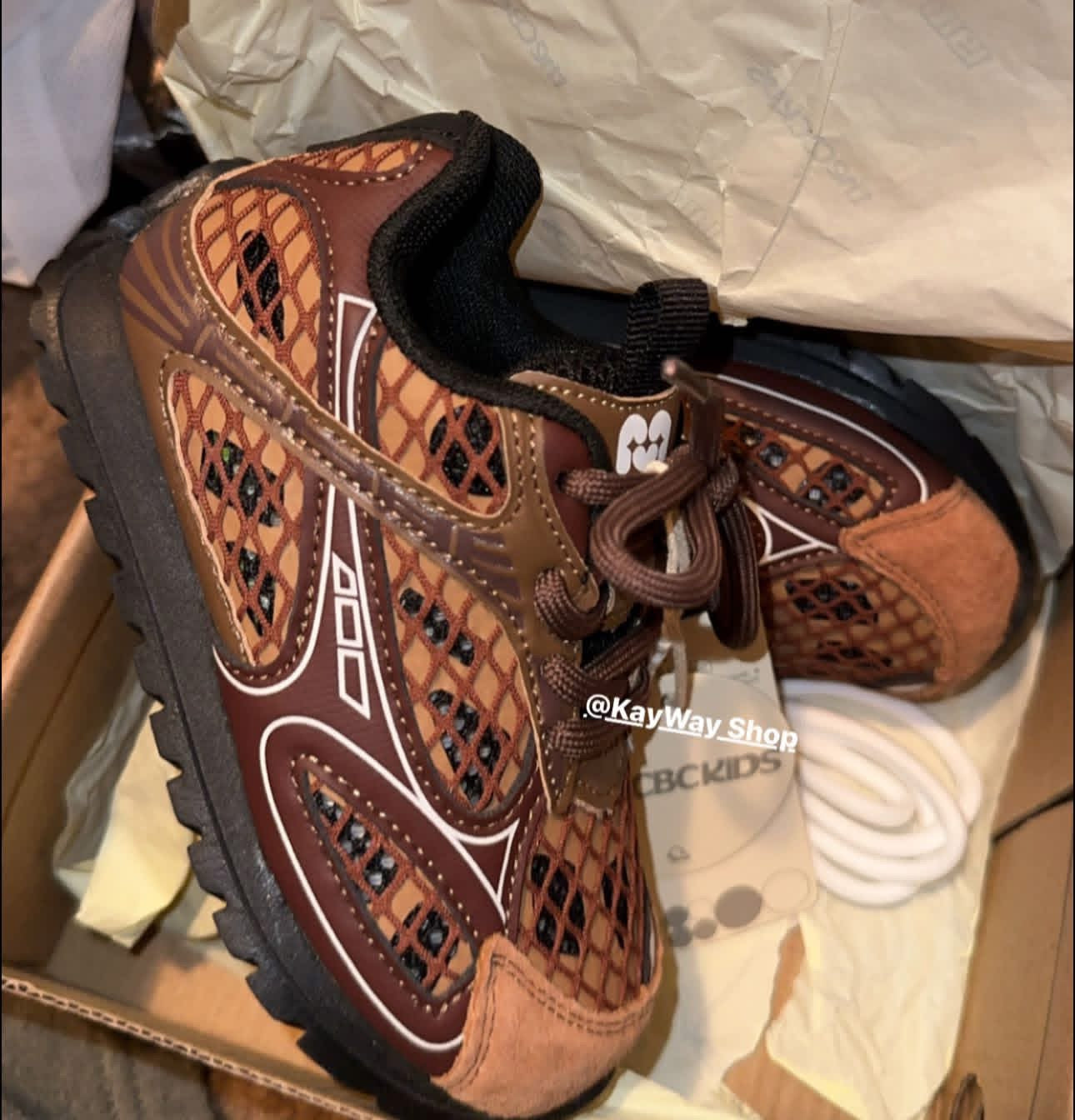 Brown Mini Tega’s